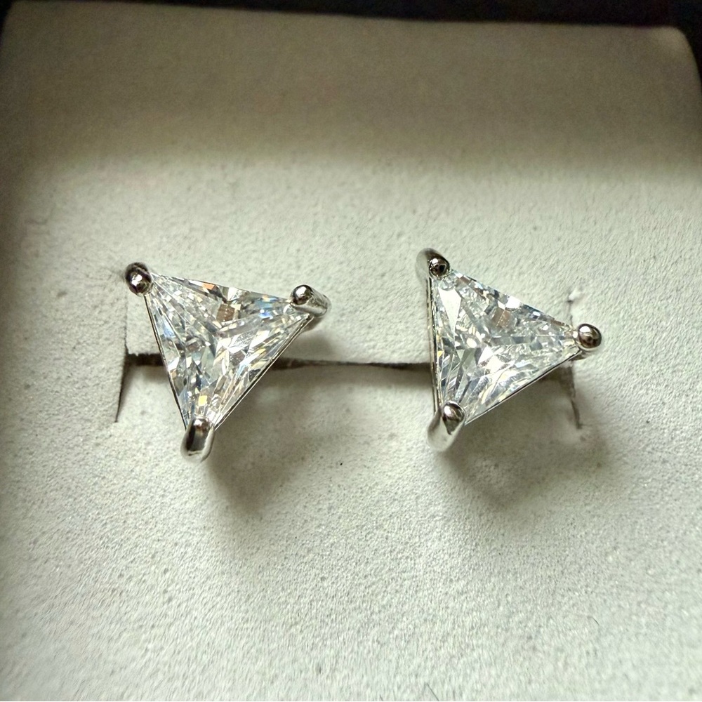 New!! Triangle Shaped Stud Post Earrings Sterling… - image 1